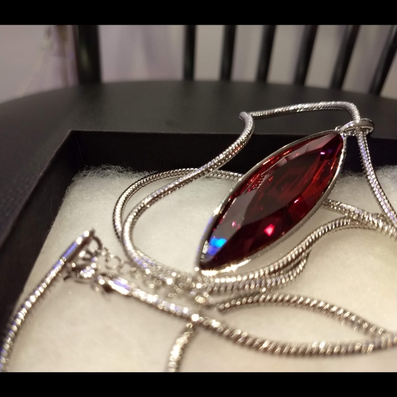 Jewelry - Gorgeous Magma Cat Eye Swarovski Crystal Pendan…